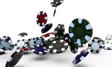 Live dealer at malenia roulette table engaging with players via chat
